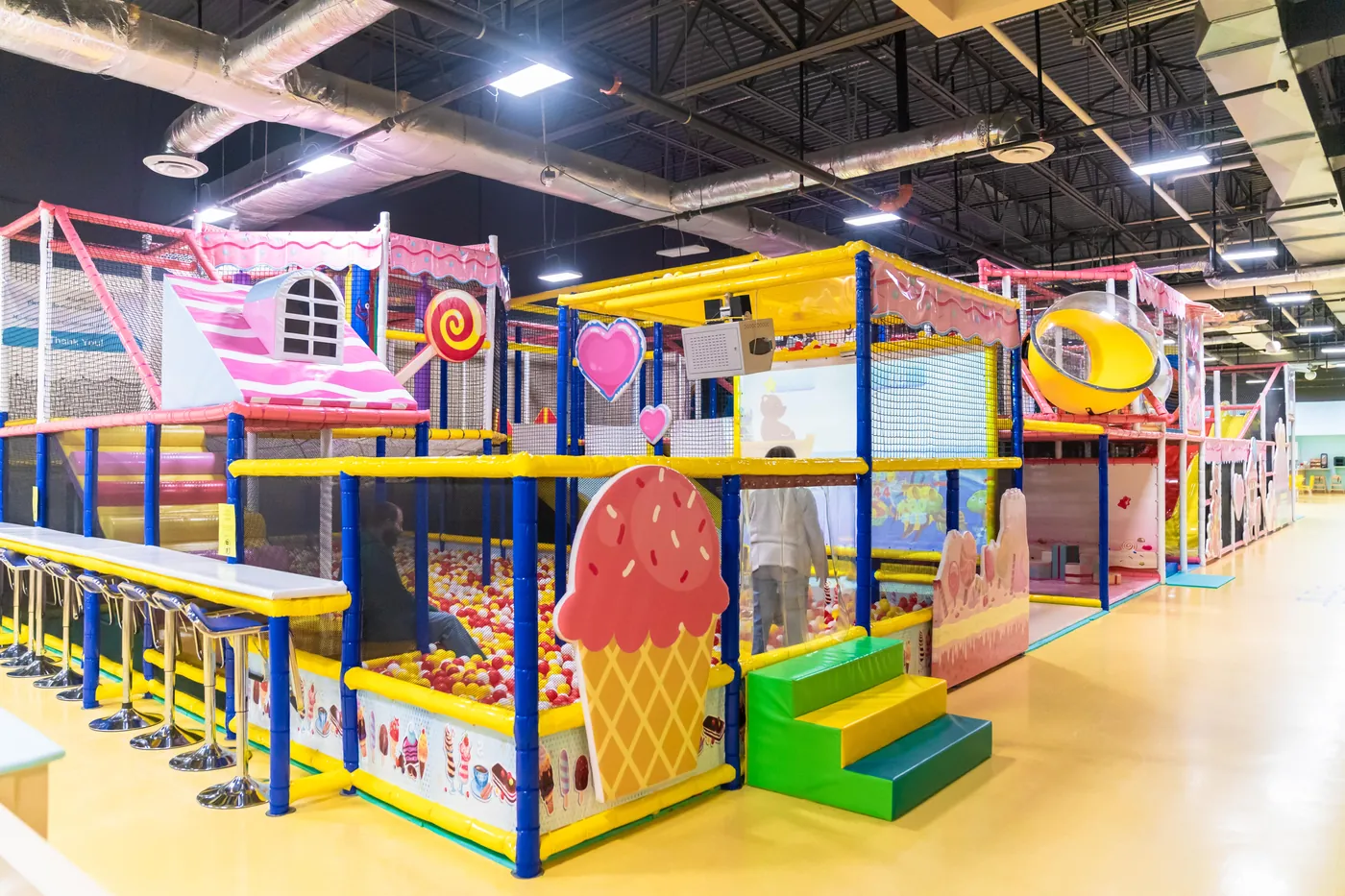 The indoor play structure at Off the Wall Kidz